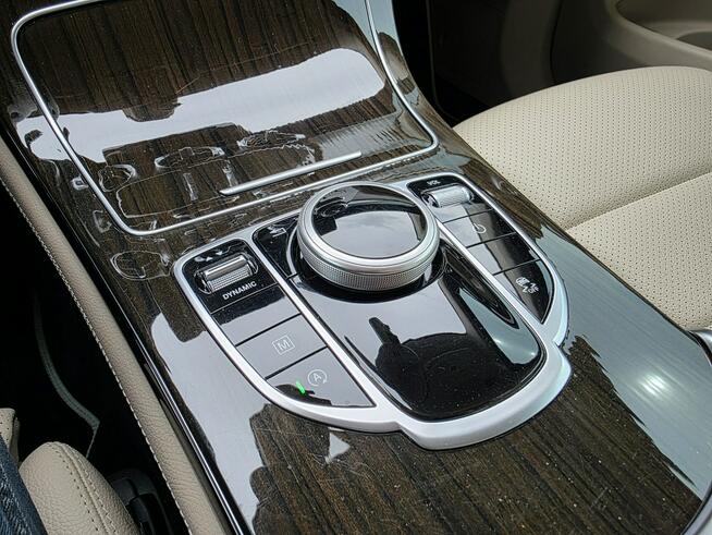 Mercedes GLC 300 bardzo zadbany /ceramika/ po serwisie