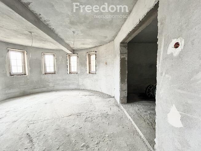 Dom w Łęgajnach z dużą działką 9 pokoi