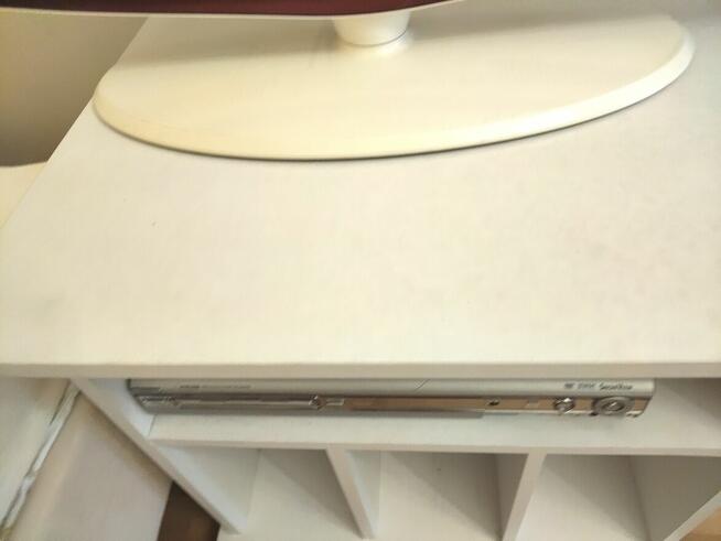 Stolik pod telewizor