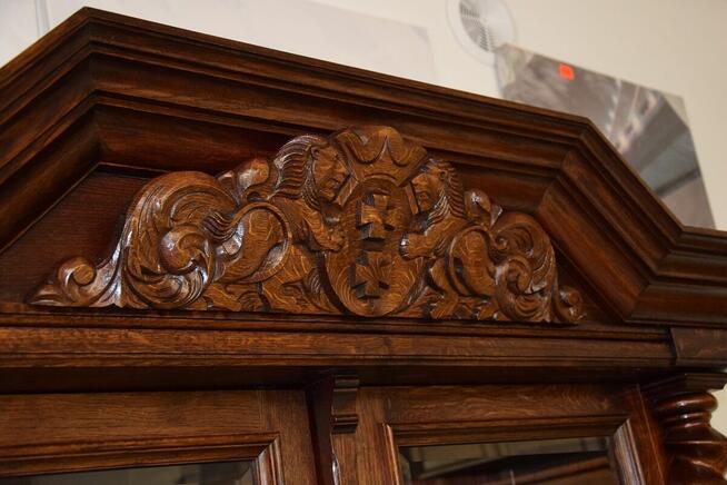 kredens dębowy - meble gdańskie - stan idealny jak nowy