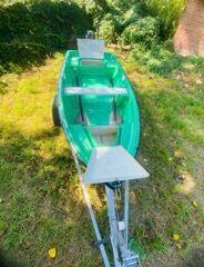 Łódka z przyczepą I silnikiem tohatsu 4 km