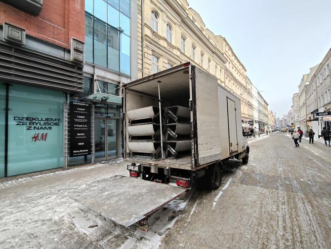 Usługi transportowe Kostrzyn Wlkp. Auto z windą Paleciak