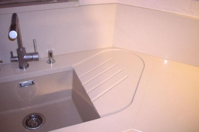 BLATY KUCHENNE i ŁAZIENKOWE z granitu, marmuru, konglomeratu