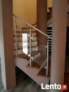 Schody drewniane samonośne i obłożenie schodów betonowych