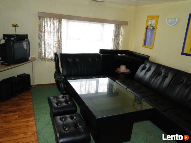 Działka budowlana nad jeziorem z domkiem holenderskim