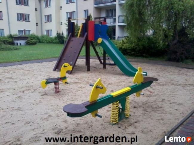 Malowanie, naprawy ławek parkowych, na placu zabaw