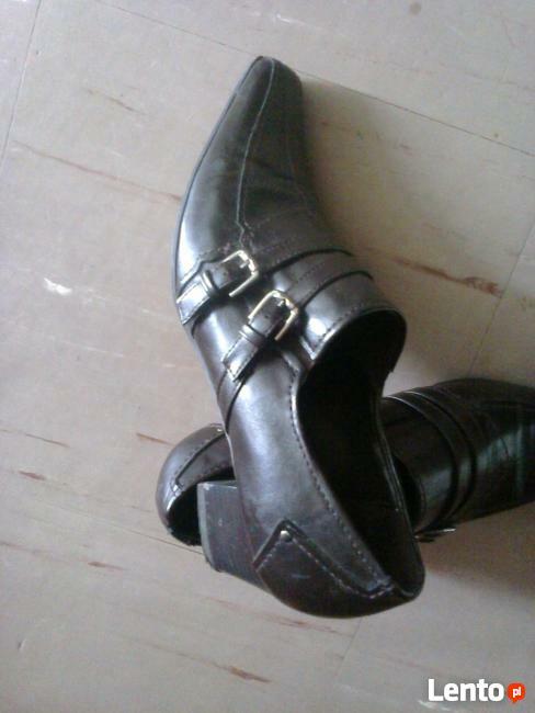 Brązowe buty Deichmann