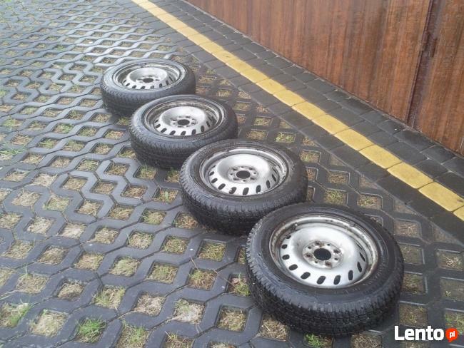 Ładne koła wielosezonowe do Fiata czinkłaczento