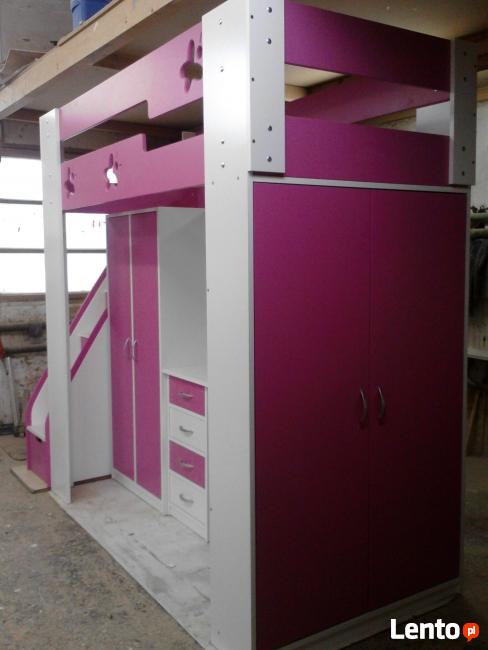 łózka piętrowe i łózka na antresoli