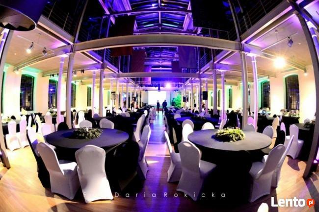 Oświetlenie sali na wesele, dekoracja światłem łódź