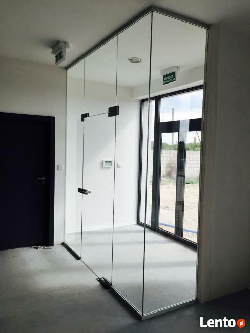Ścianki szklane z folią inteligentną
