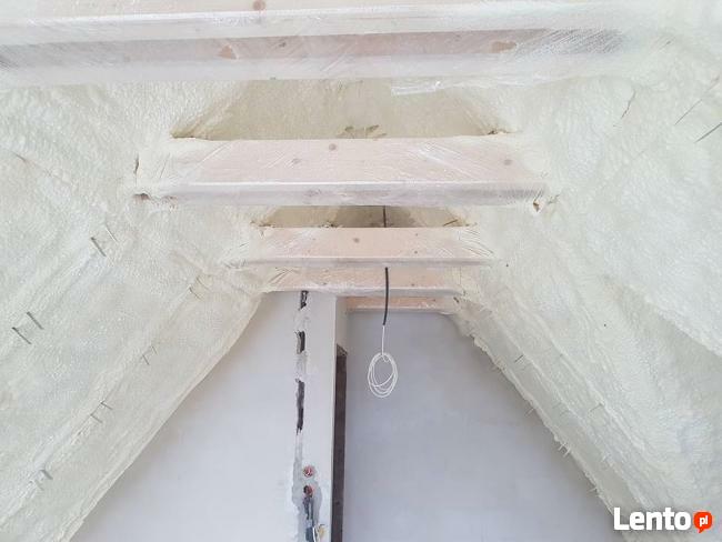 Ocieplenia pianką poddaszy izolacje piana poliuretanowa pur