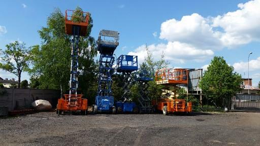 Usługi podnośnikiem wynajem podnośników nożycowe terenowe