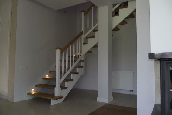 Schody białe, Warszawa