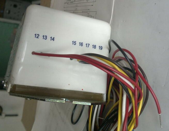 Przekaźnik separujący obwody iskro i nieiskrobezpieczne RExi