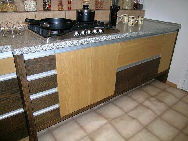 Sprzedam zestaw szafek kuchennych