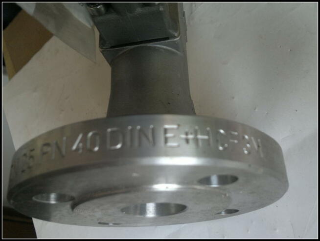 Przepływomierz wirowy Endress+Hauser Prowirl 77