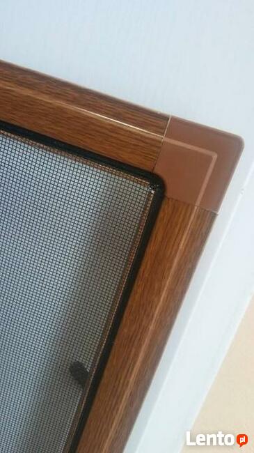 Moskitiera okienna przeciw owadom na wymiar HIT