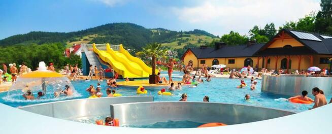 Złota jesień w Górach, rzeka, las ,aquapark, ogrody.