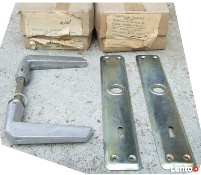 KLAMKI DRZWI BRAMOWA WROTOWA Z SZYLDEM 90mm NA KLUCZ Uniwers