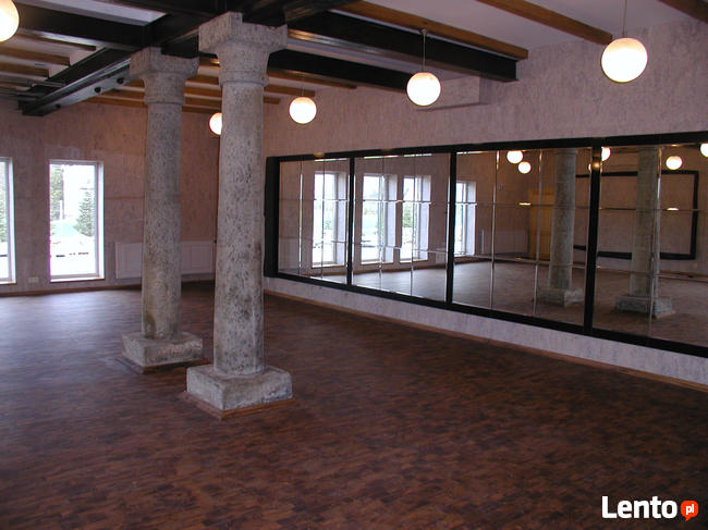 Układanie podłóg drewnianych, parkietów, paneli laminowanych