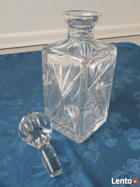 Karafka kryształowa do whisky i brandy.