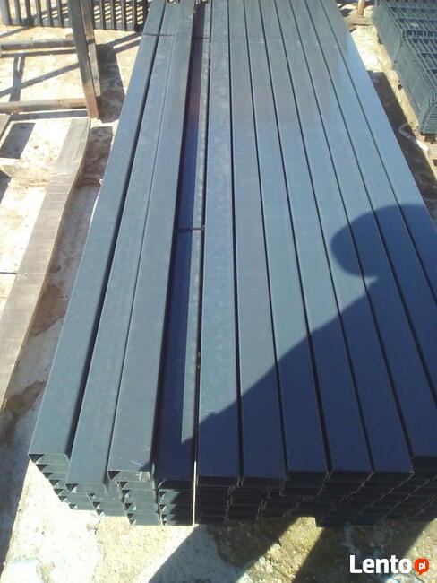 Słupki do siatki panele i słupki bramy pustaki