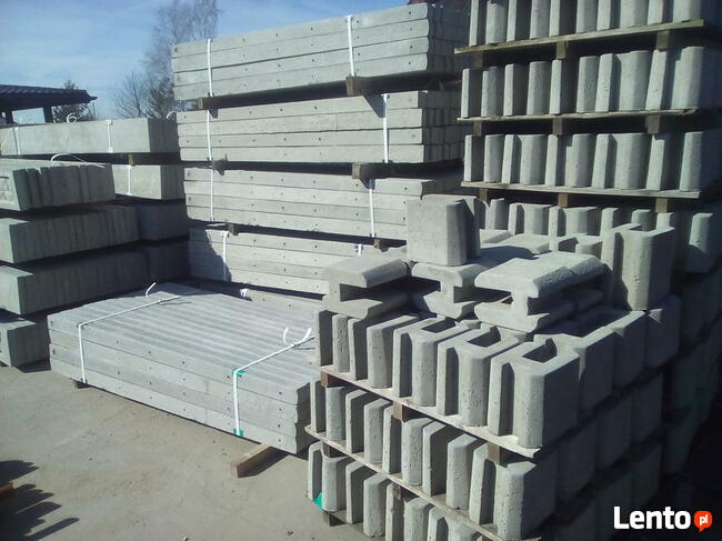 Słupki do siatki panele i słupki bramy pustaki