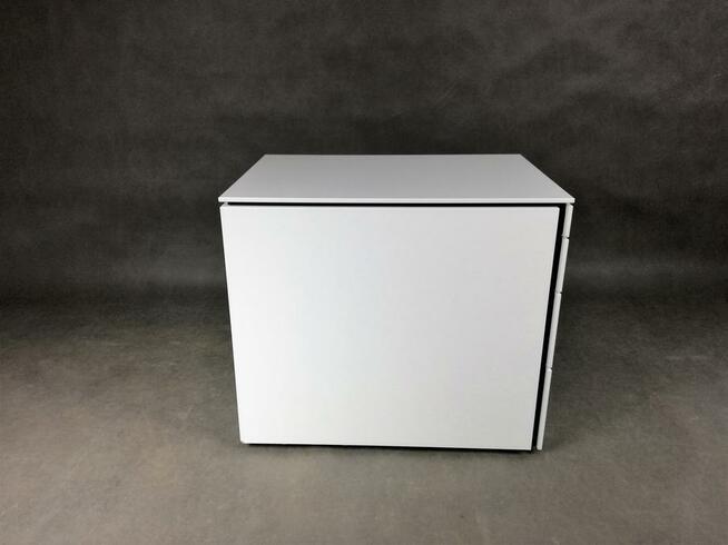 Kontenerek pod biurko firmy Steelcase