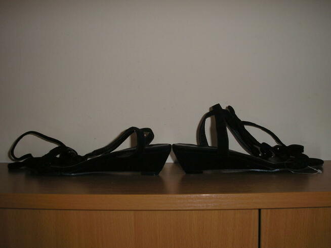 sandały-koturny wiązane 38 24-24,5cm. Chillin