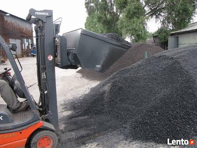 Szufla hydrauliczna 0,6m3 montowana na karetce