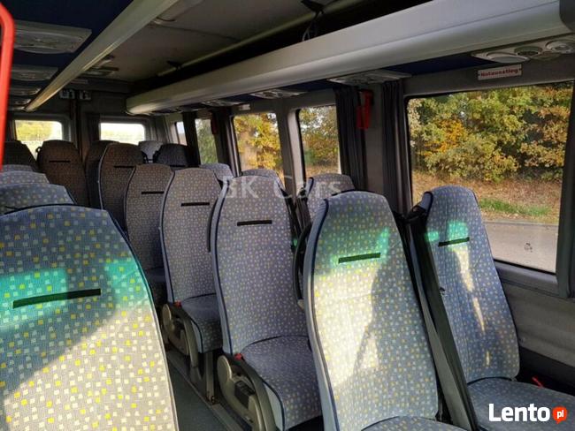 Przewozy osób w dobrych cenach - wynajem bus, transport osób