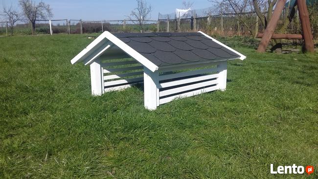 Garaż / domek dla kosiarki / kosiarka robot