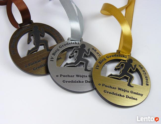 Medal okolicznościowy z plexi / medal drewniany