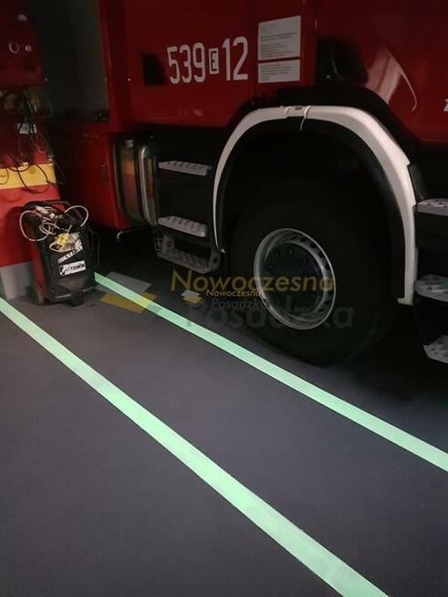 Posadzka przemysłowa żywiczna zamiast płytek do garażu !!!