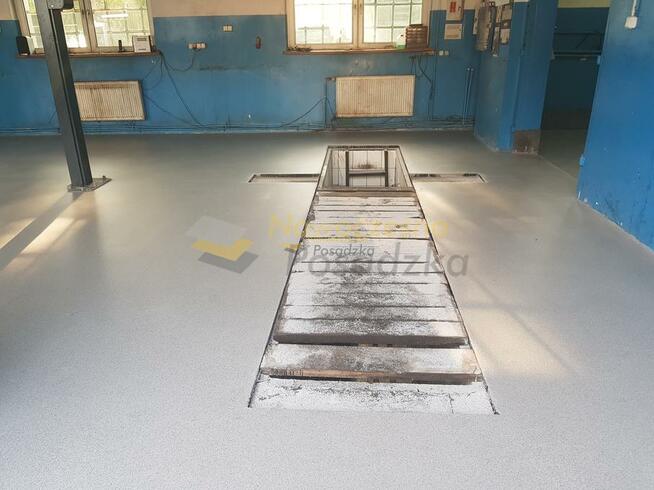 Posadzka przemysłowa żywiczna zamiast płytek do garażu !!!