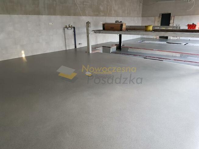 Posadzka przemysłowa żywiczna zamiast płytek do garażu !!!