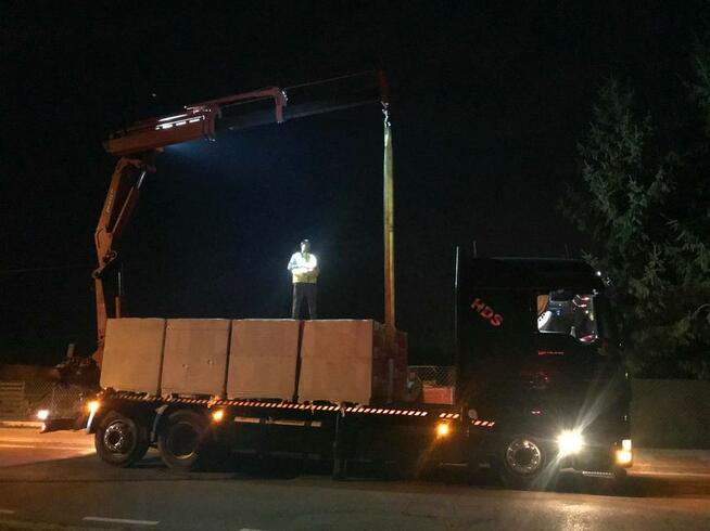 Transport HDS warszawa tir winda naczepa z wózkiem widłowym