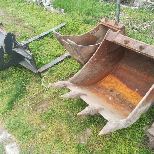 Przyłącza wodno-kanalizacyjne, elektryczne