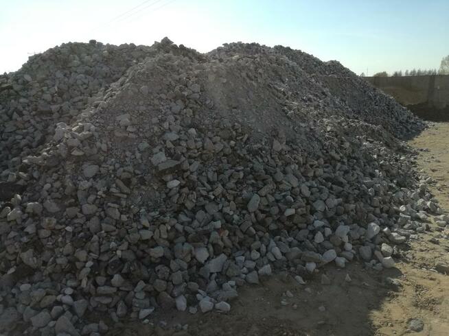 Prace ziemne podsypka do zagęszczenia tłuczeń betonowy