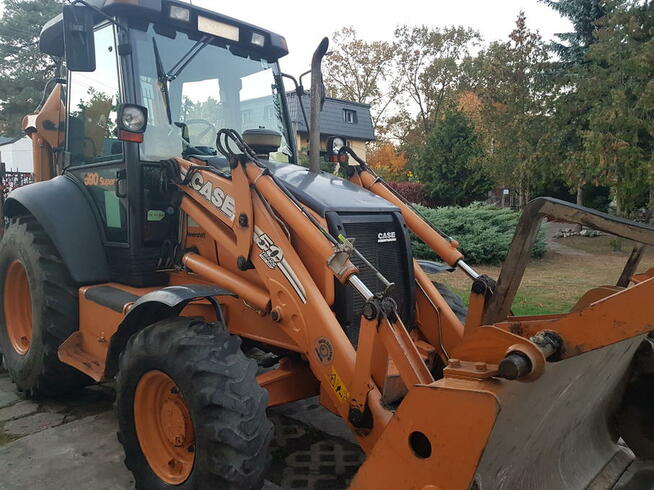 Usługi koparko-ładowarką