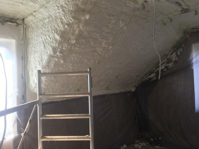 Ocieplenia poddaszy pianą PUR