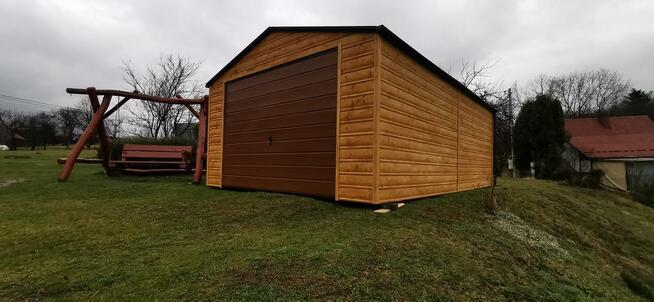 Garaż drewniany nowoczesny