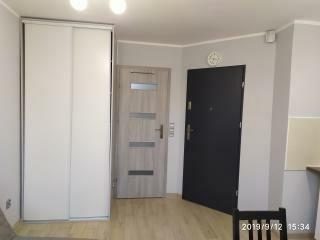 Wynajmę kawalerkę w doskonałej lokalizacji.