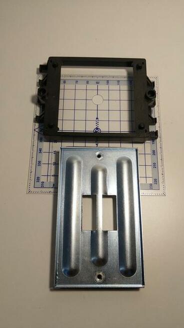 Uchwyt do mocowania chłodzenia na płycie głównej - Poznań