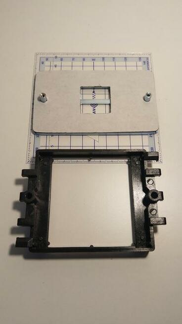 Uchwyt do mocowania chłodzenia na płycie głównej - Poznań