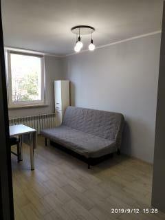 Wynajmę kawalerkę w doskonałej lokalizacji.