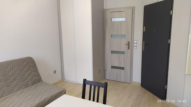 Wynajmę kawalerkę w doskonałej lokalizacji.