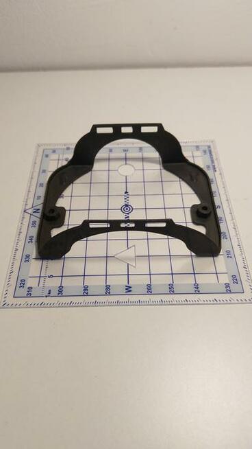 Uchwyt do mocowania chłodzenia na płycie głównej - Poznań