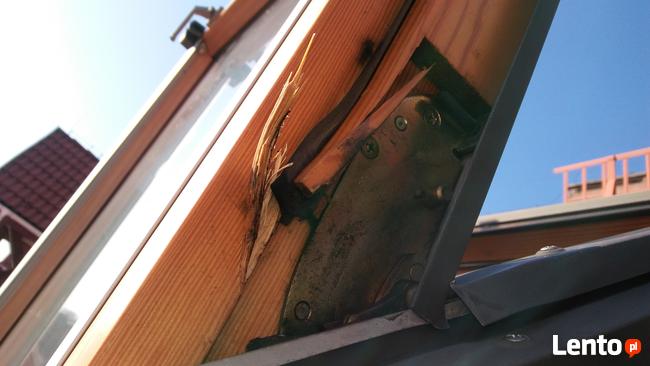 wymiana zawiasów w oknach dachowych naprawa Fakro Roto Velux